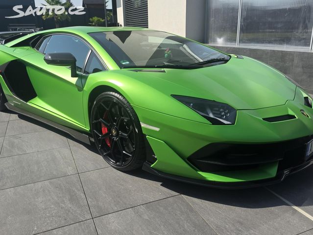 Lamborghini Aventador